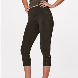 Lululemon fast & free crop II